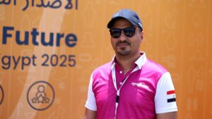 المهنندس مؤيد سلامة خلال فاعليات حقول المستقبل من سينجينتا 